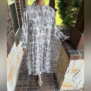 Dainty Jewell’s, L, NWT